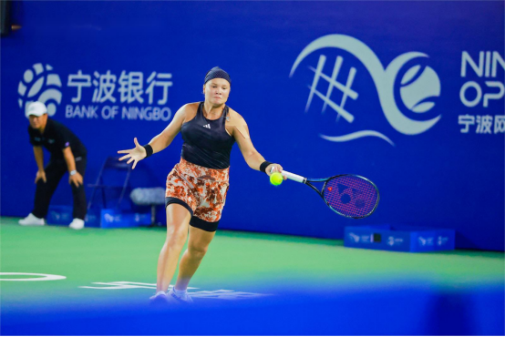 意外跌至附
